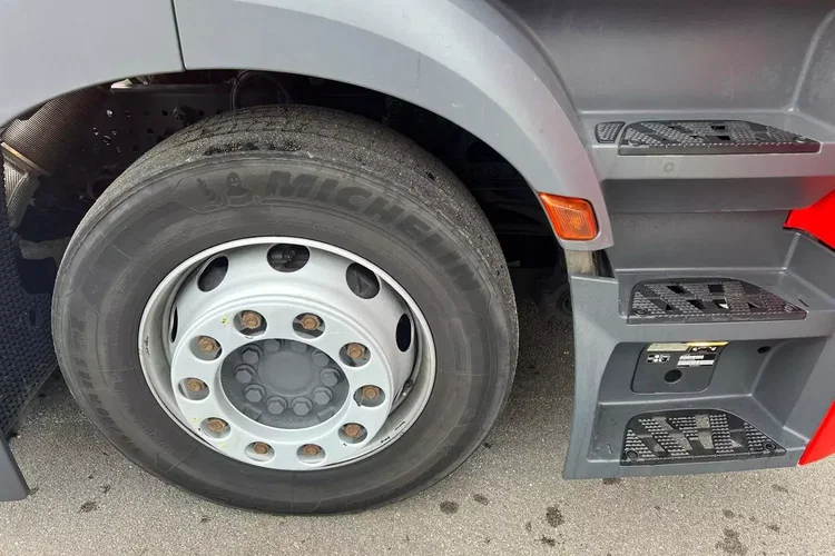 Mercedes ACTROS L prokontraktowy zdjęcie 18