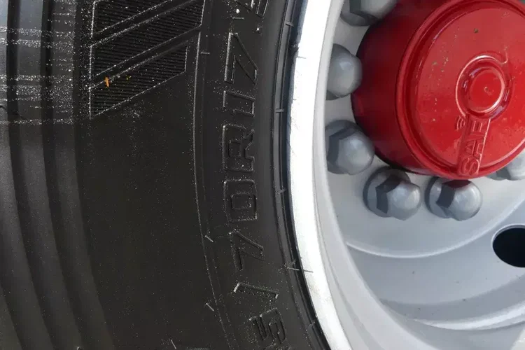 JANMIL NISKOPODWOZIOWA / FABRYCZNIE NOWA / BOGATE WYPOSAŻENIE / zdjęcie 15