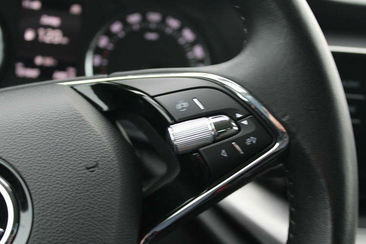 Skoda Octavia AMBITION F-vat LED Salon Polska Gwarancja zdjęcie 22