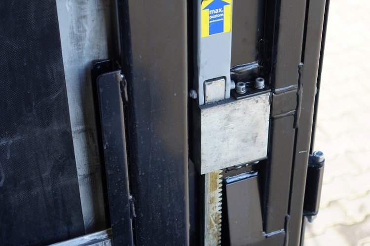 Volvo FH 500 / 6x2 / FIRANKA - 7.7 m / 2024 / KLIMA POSTOJOWA / ZAWIESIE DOKI DO WÓZKA / OŚ PODNOSZONA / ALUFELGI / zdjęcie 23