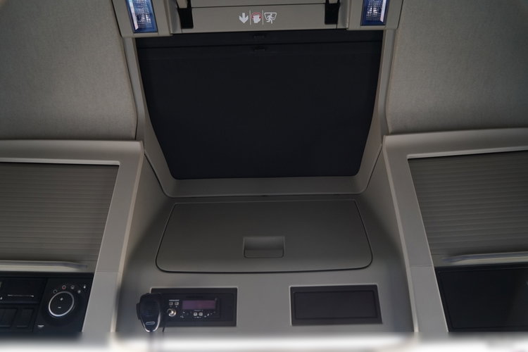 Volvo FH 500 / 6x2 / FIRANKA - 7.7 m / 2024 / KLIMA POSTOJOWA / ZAWIESIE DOKI DO WÓZKA / OŚ PODNOSZONA / ALUFELGI / zdjęcie 40