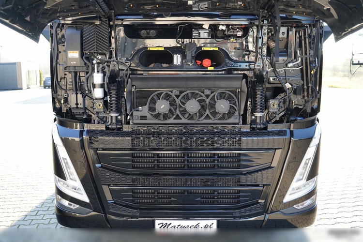 Volvo FH 500 / 6x2 / FIRANKA - 7.7 m / 2024 / KLIMA POSTOJOWA / ZAWIESIE DOKI DO WÓZKA / OŚ PODNOSZONA / ALUFELGI / zdjęcie 43