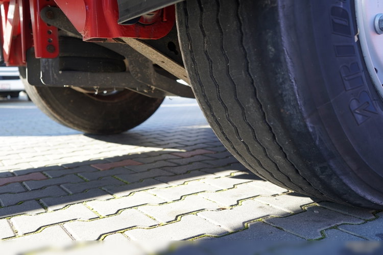 Wielton / FIRANKA STANDARD / MULDA DO STALI - 9 M / OŚ PODNOSZONA / SAF / MAŁO UŻYWANA  zdjęcie 23