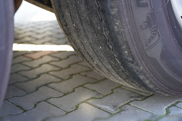 Wielton / FIRANKA STANDARD / MULDA DO STALI - 9 M / OŚ PODNOSZONA / SAF / MAŁO UŻYWANA  zdjęcie 24