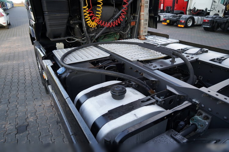 Volvo FH16 / 700 / 6x4 / HYDRAULIKA / RETARDER / 3 OSIOWY CIĄGNIK SIODŁOWY / DMC 120 T  zdjęcie 13