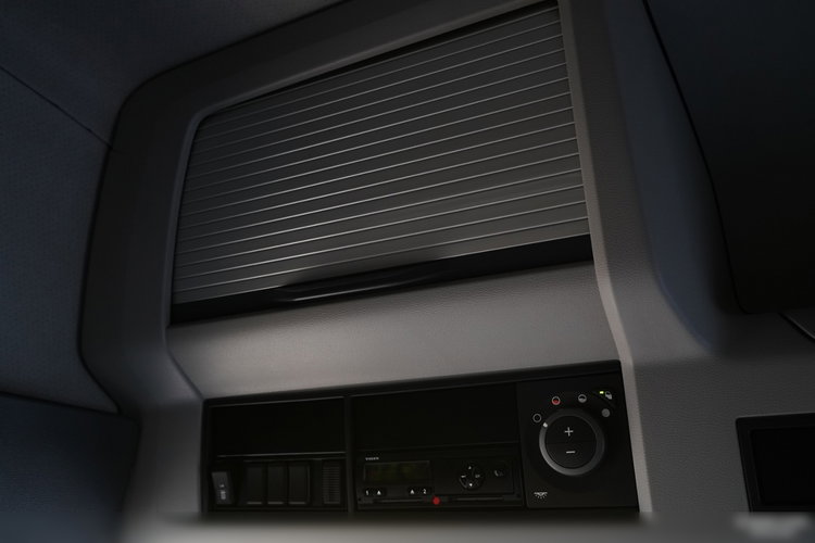 Volvo FH16 / 700 / 6x4 / HYDRAULIKA / RETARDER / 3 OSIOWY CIĄGNIK SIODŁOWY / DMC 120 T  zdjęcie 35