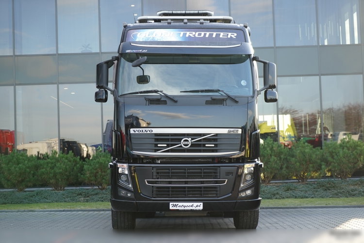 Volvo FH16 / 700 / 6x4 / HYDRAULIKA / RETARDER / 3 OSIOWY CIĄGNIK SIODŁOWY / DMC 120 T  zdjęcie 3