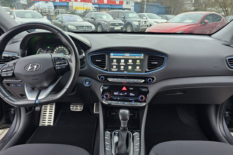Hyundai IONIQ Hybryda, martwe pole, automatyczne parkowanie , grzane fotele i kierown zdjęcie 14