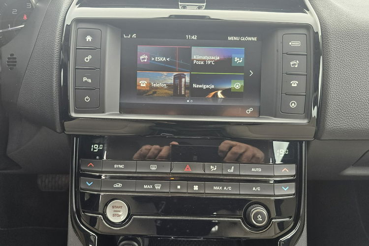 Jaguar XE model 2016, polski salon, serwis, nowy rozrząd, zdjęcie 16