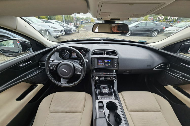 Jaguar XE model 2016, polski salon, serwis, nowy rozrząd, zdjęcie 19