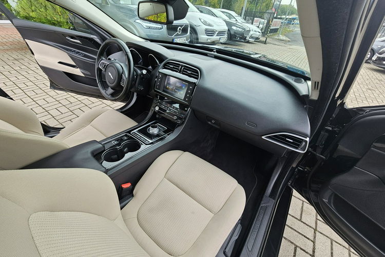 Jaguar XE model 2016, polski salon, serwis, nowy rozrząd, zdjęcie 20