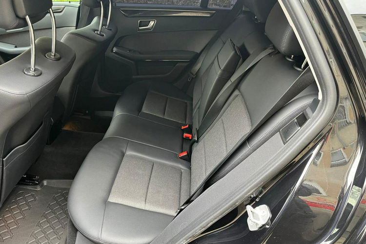 E 200 Mercedes-Benz E 212 Avantgarde zdjęcie 15