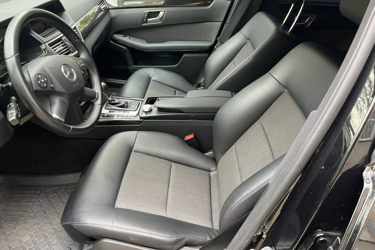 E 200 Mercedes-Benz E 212 Avantgarde zdjęcie 23