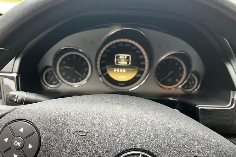 E 200 Mercedes-Benz E 212 Avantgarde zdjęcie 24