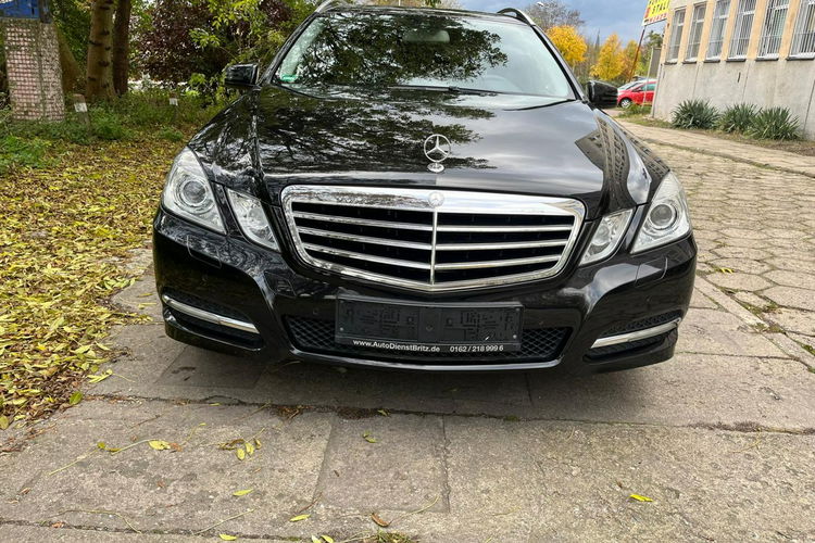 E 200 Mercedes-Benz E 212 Avantgarde zdjęcie 4
