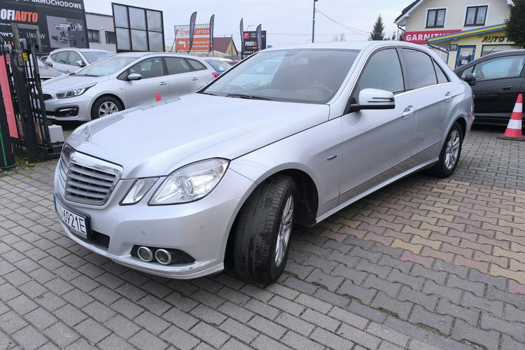 Mercedes E 220 2.2 CDi 170KM Elegance Automat Klimatronic zdjęcie 10