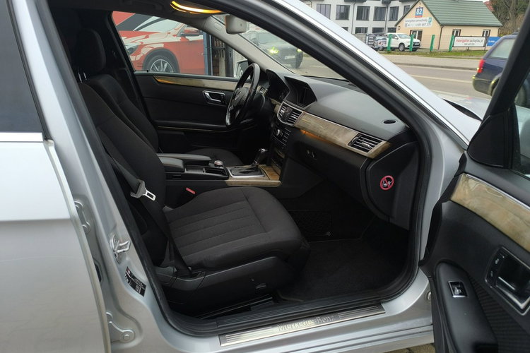 Mercedes E 220 2.2 CDi 170KM Elegance Automat Klimatronic zdjęcie 19