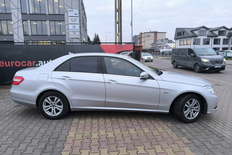 Mercedes E 220 2.2 CDi 170KM Elegance Automat Klimatronic zdjęcie 3
