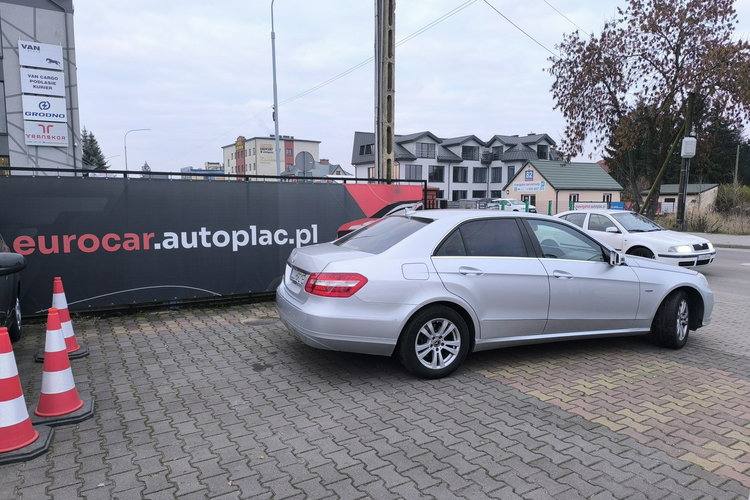 Mercedes E 220 2.2 CDi 170KM Elegance Automat Klimatronic zdjęcie 4