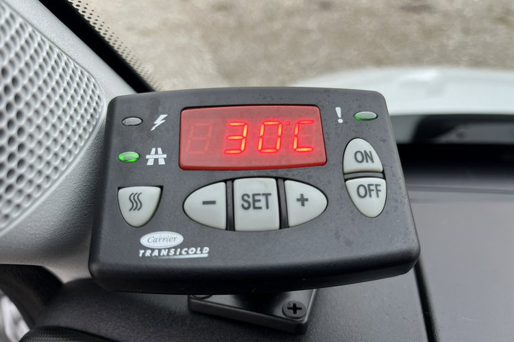 Iveco Daily 35S16 Mroźnia_-29*C/+29*C_Chłodnia + Śieć_400V + Drukarka_Temperatury zdjęcie 16