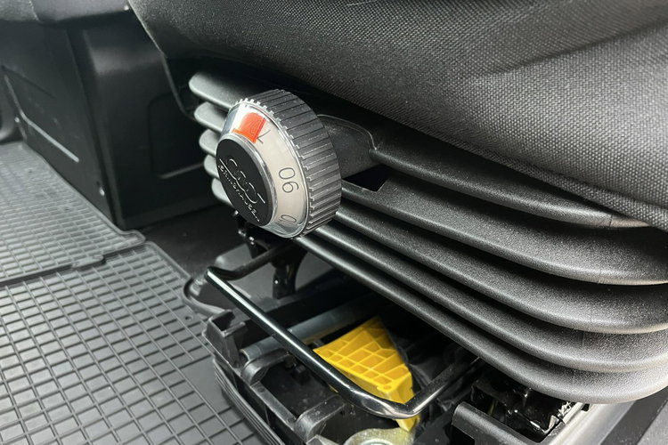 Iveco Daily 35S16 Mroźnia_-29*C/+29*C_Chłodnia + Śieć_400V + Drukarka_Temperatury zdjęcie 21