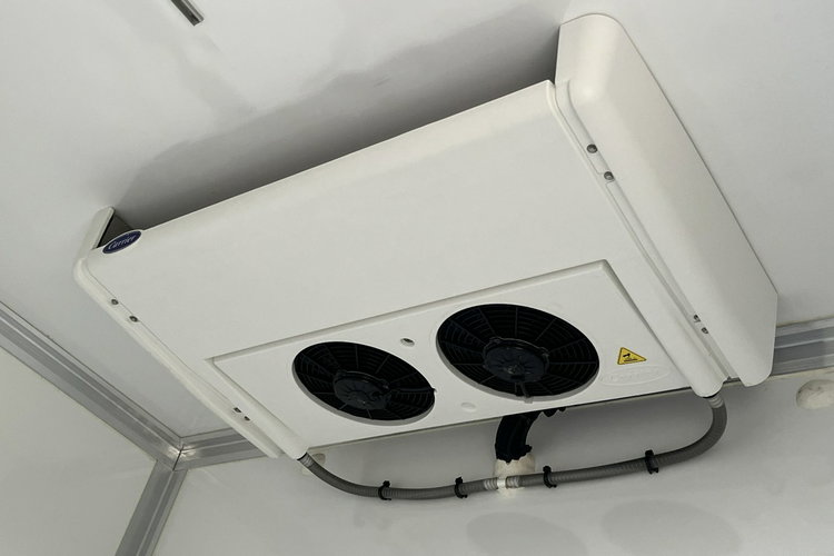 Iveco Daily 35S16 Mroźnia_-29*C/+29*C_Chłodnia + Śieć_400V + Drukarka_Temperatury zdjęcie 7