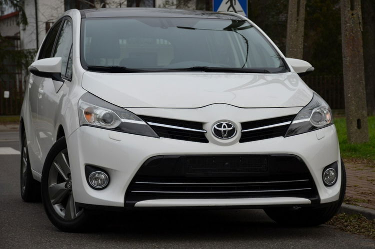 Toyota Verso Opłacona 1.8i 147KM Serwis Bi-xenon Panorama Navi Kamera 7-os zdjęcie 14
