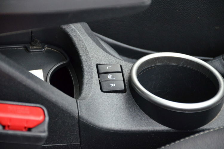 Toyota Verso Opłacona 1.8i 147KM Serwis Bi-xenon Panorama Navi Kamera 7-os zdjęcie 28