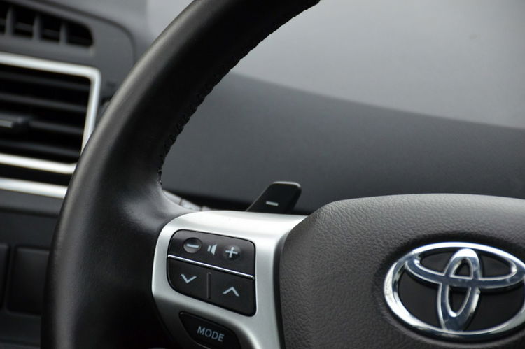 Toyota Verso Opłacona 1.8i 147KM Serwis Bi-xenon Panorama Navi Kamera 7-os zdjęcie 32