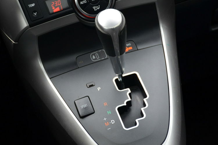 Toyota Verso Opłacona 1.8i 147KM Serwis Bi-xenon Panorama Navi Kamera 7-os zdjęcie 34