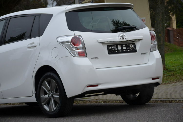 Toyota Verso Opłacona 1.8i 147KM Serwis Bi-xenon Panorama Navi Kamera 7-os zdjęcie 8