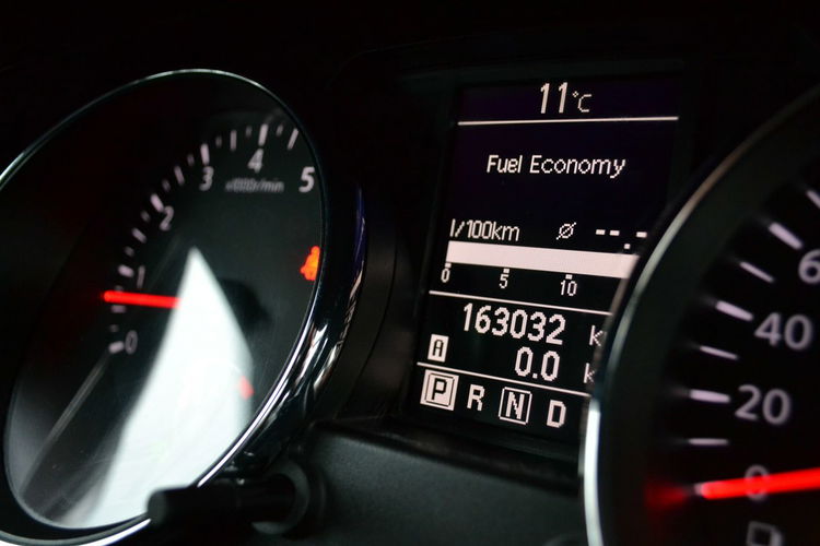 Nissan Qashqai Climatronic dwustrefowy Alufelgi Serwis Kamera 360.Automat zdjęcie 15