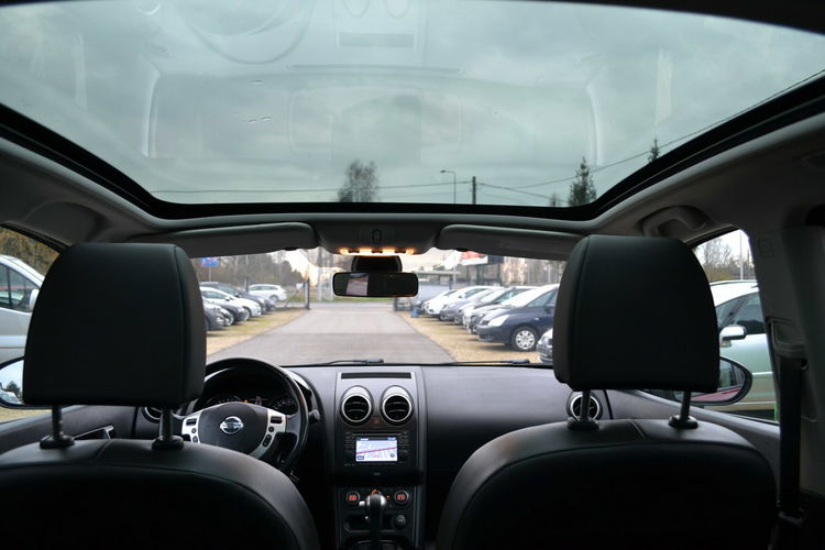 Nissan Qashqai Climatronic dwustrefowy Alufelgi Serwis Kamera 360.Automat zdjęcie 9