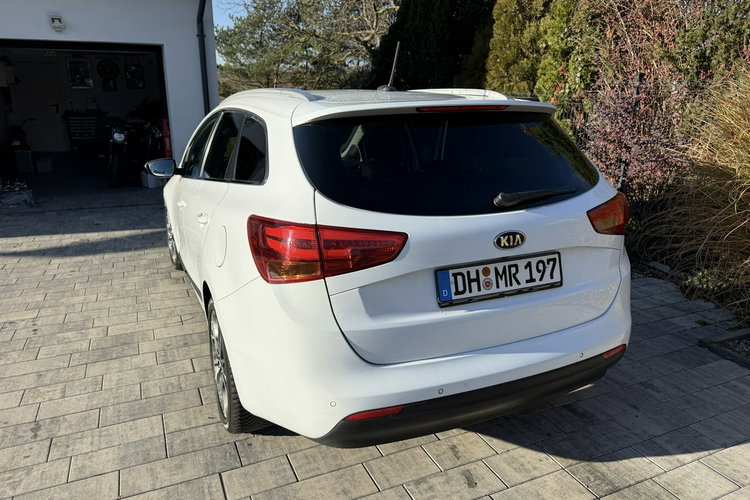 Kia Cee'd Zadbana bezwypadkowa - przepiękny perłowy kolor zdjęcie 18
