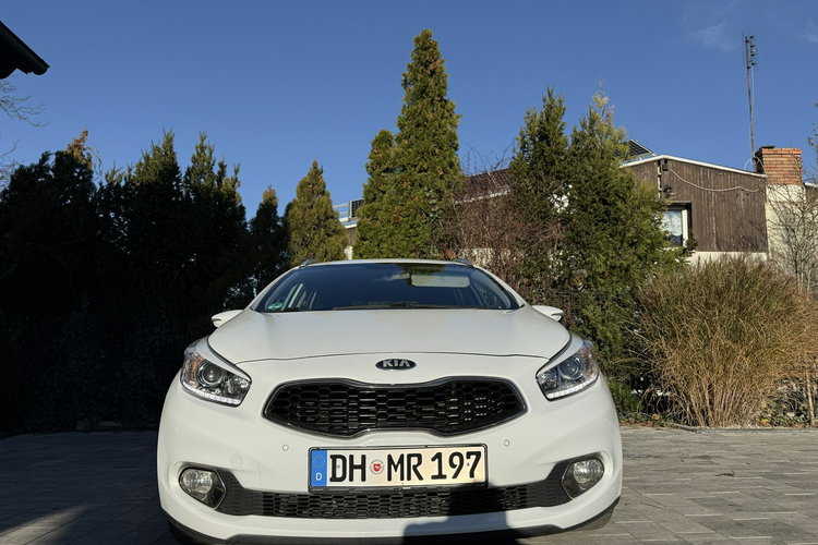 Kia Cee'd Zadbana bezwypadkowa - przepiękny perłowy kolor zdjęcie 20