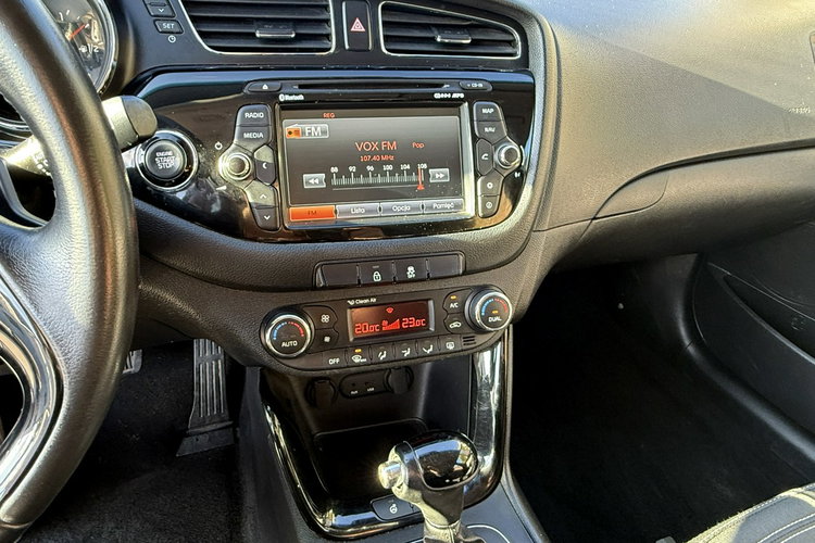 Kia Cee'd Zadbana bezwypadkowa - przepiękny perłowy kolor zdjęcie 5