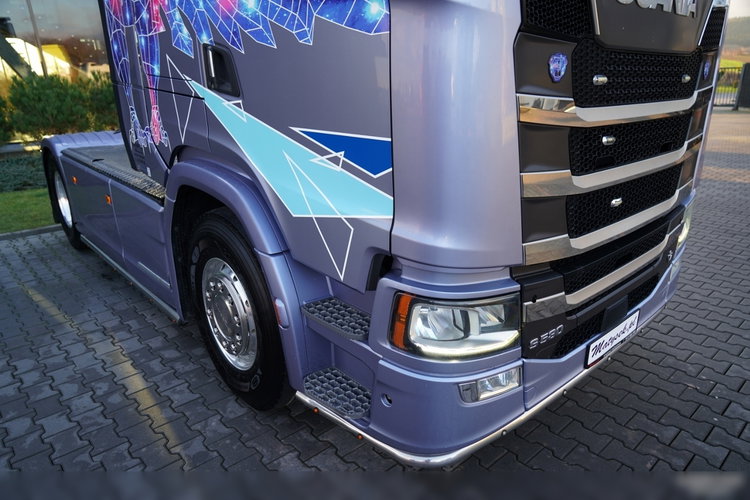 Scania S 580 / V8 / ORGINALNA EDYCJA LIMITED / NR 010 / RETARDER / KLIMA POSTOJOWA / CAŁA NA PODUSZKACH / SKÓRY / EKSPRES / zdjęcie 10