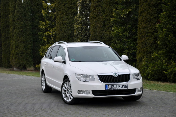 Skoda Superb 2.0TDI(140KM) Bi-Xenon Navi DSG Skóry El.Fotele Chrom F1 Alu17"ASO zdjęcie 2