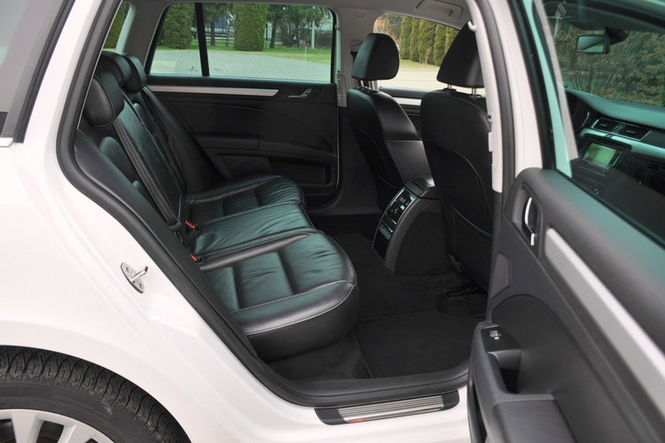 Skoda Superb 2.0TDI(140KM) Bi-Xenon Navi DSG Skóry El.Fotele Chrom F1 Alu17"ASO zdjęcie 20