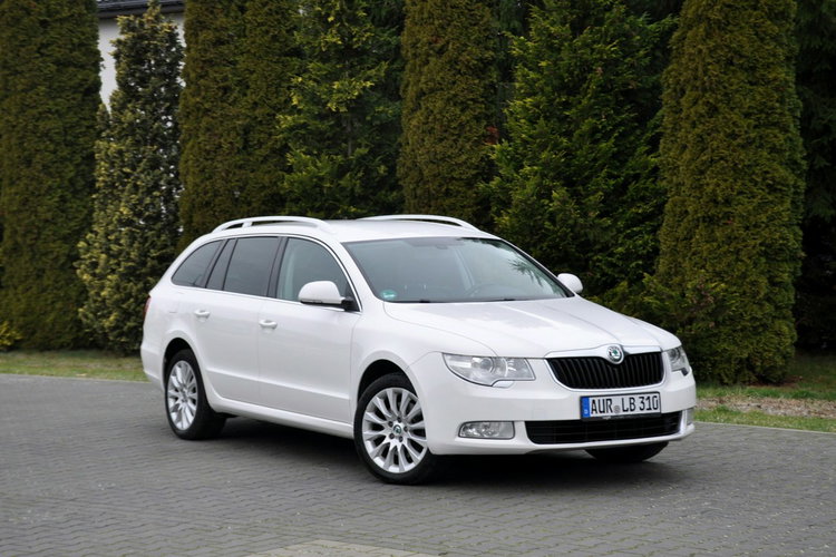 Skoda Superb 2.0TDI(140KM) Bi-Xenon Navi DSG Skóry El.Fotele Chrom F1 Alu17"ASO zdjęcie 3
