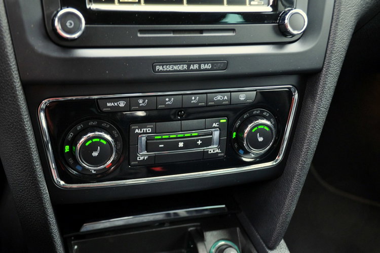 Skoda Superb 2.0TDI(140KM) Bi-Xenon Navi DSG Skóry El.Fotele Chrom F1 Alu17"ASO zdjęcie 35