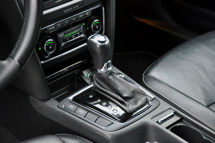 Skoda Superb 2.0TDI(140KM) Bi-Xenon Navi DSG Skóry El.Fotele Chrom F1 Alu17"ASO zdjęcie 36