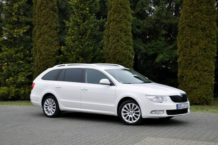 Skoda Superb 2.0TDI(140KM) Bi-Xenon Navi DSG Skóry El.Fotele Chrom F1 Alu17"ASO zdjęcie 4