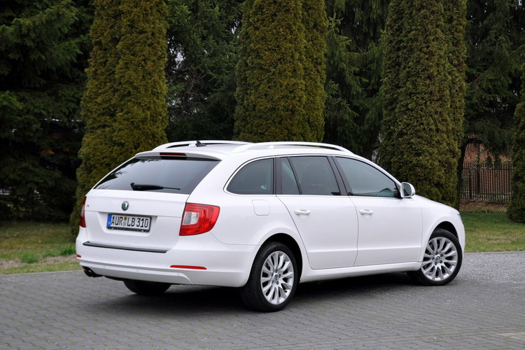 Skoda Superb 2.0TDI(140KM) Bi-Xenon Navi DSG Skóry El.Fotele Chrom F1 Alu17"ASO zdjęcie 5