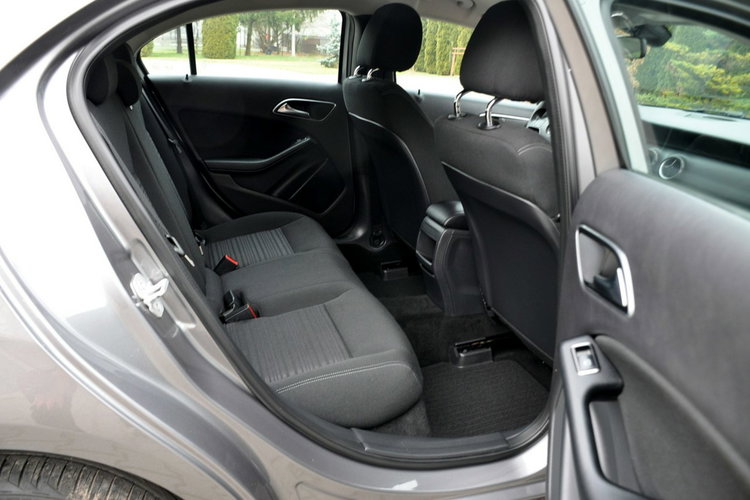 Mercedes A 180 1.6i(122KM) Radar Klimatyzacja 2xParktronik El.Szyby I Wł Alu16"ASO zdjęcie 19