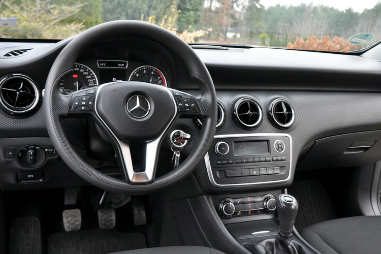 Mercedes A 180 1.6i(122KM) Radar Klimatyzacja 2xParktronik El.Szyby I Wł Alu16"ASO zdjęcie 29