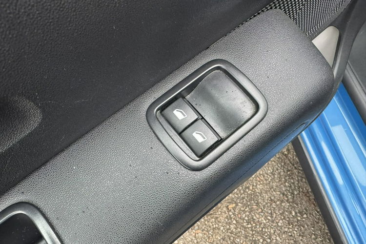 Citroen C3 Klimatyzacja, Ele szyby, Ele lusterka, Tempomat, 2 kpl. opon, USB, AUX zdjęcie 15