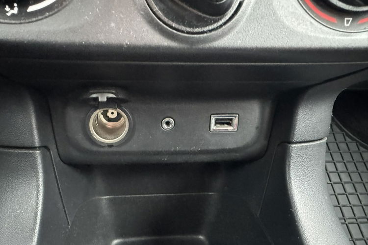 Citroen C3 Klimatyzacja, Ele szyby, Ele lusterka, Tempomat, 2 kpl. opon, USB, AUX zdjęcie 20