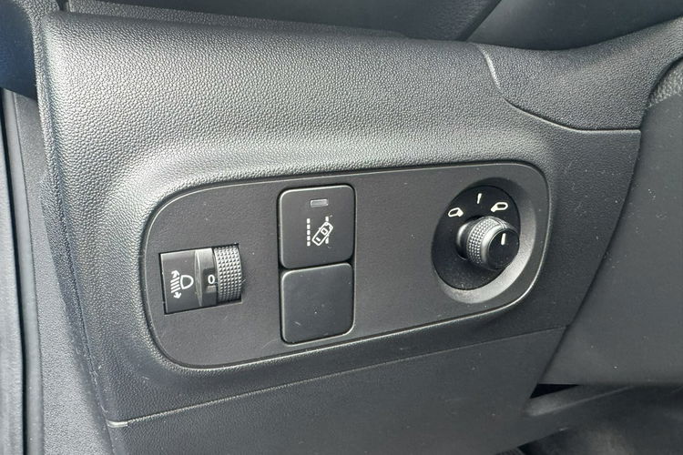 Citroen C3 Klimatyzacja, Ele szyby, Ele lusterka, Tempomat, 2 kpl. opon, USB, AUX zdjęcie 21