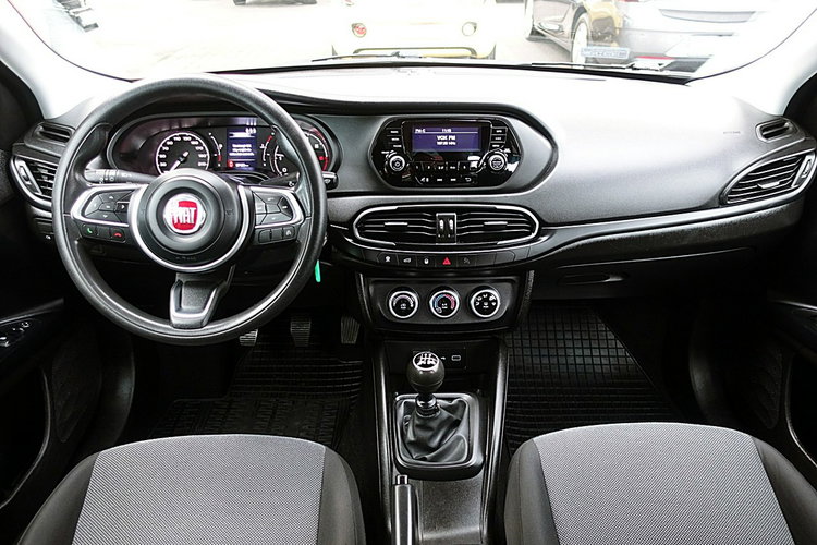 Fiat Tipo 1.4 16V Sedan 3Lata Gwarancja I-wł Krajowy BEZWYPAD F23% 4x2 zdjęcie 11